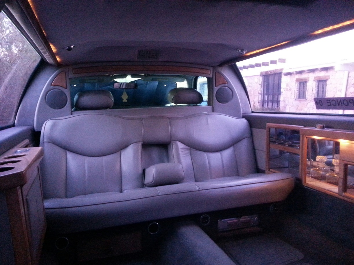 Equipped with Bar, TV, VCR, DVD, SIRIUS RADIO